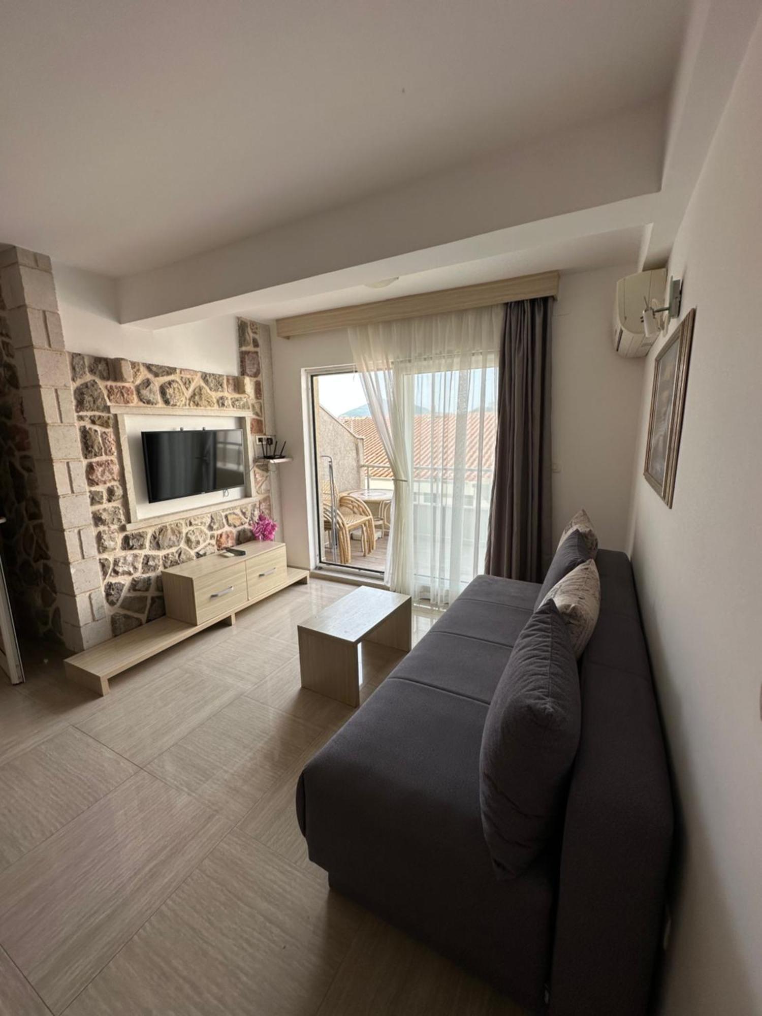 Aura Apartments Budva Ngoại thất bức ảnh