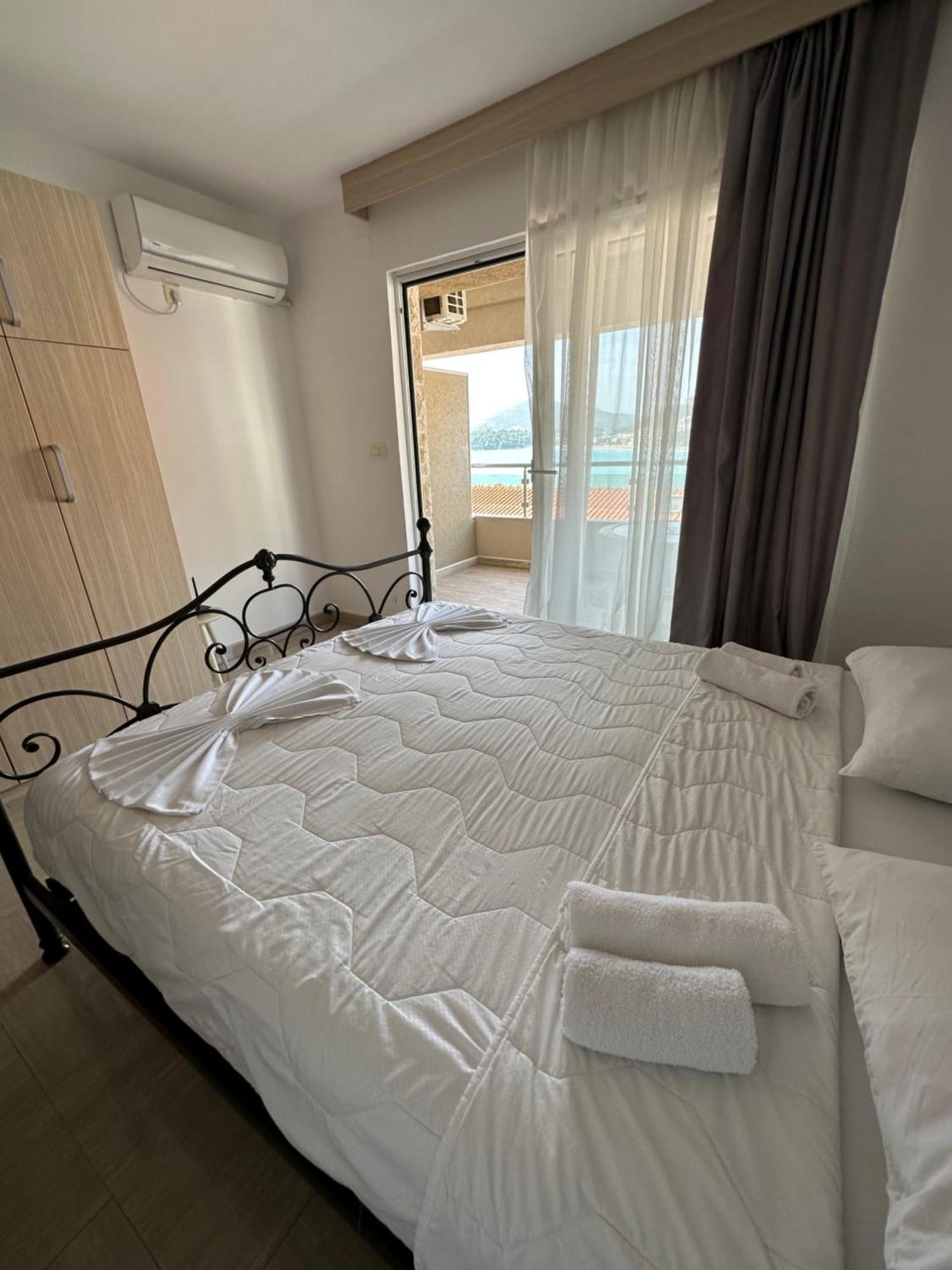 Aura Apartments Budva Ngoại thất bức ảnh