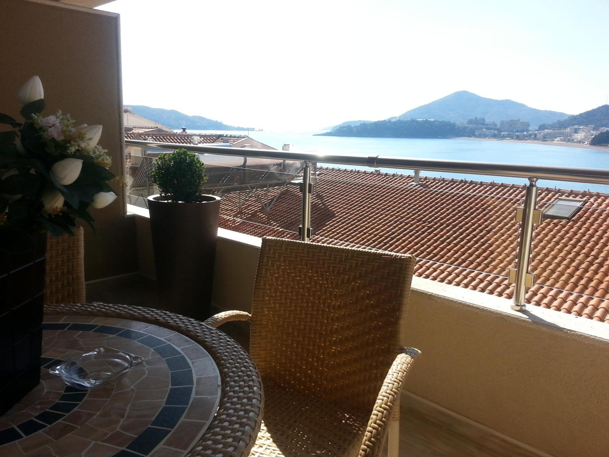 Aura Apartments Budva Phòng bức ảnh