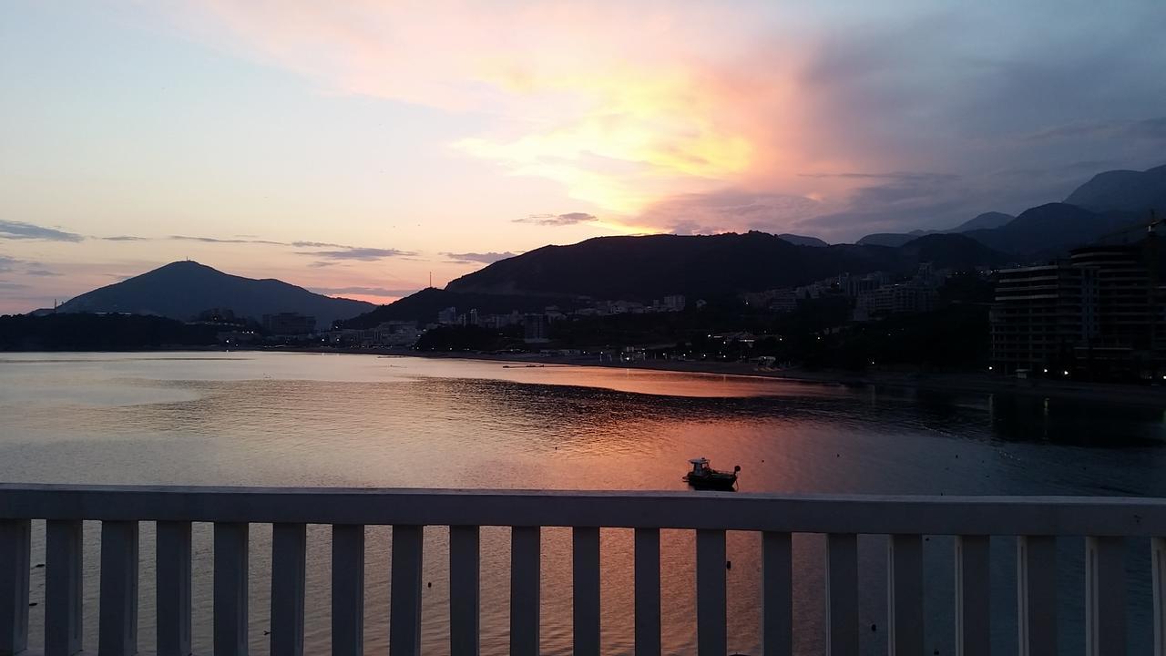 Aura Apartments Budva Ngoại thất bức ảnh